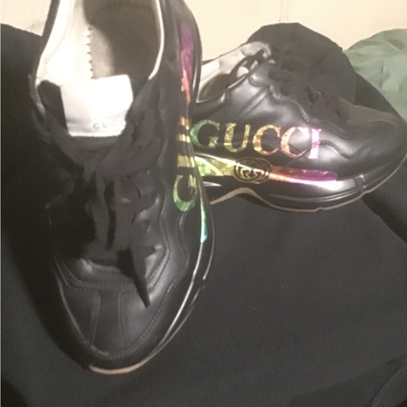 Authentic Gucci sneakers - Picture 2 of 5